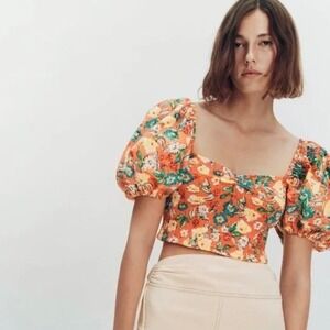 Zara smocked balloon sleeve crop top floral size L
